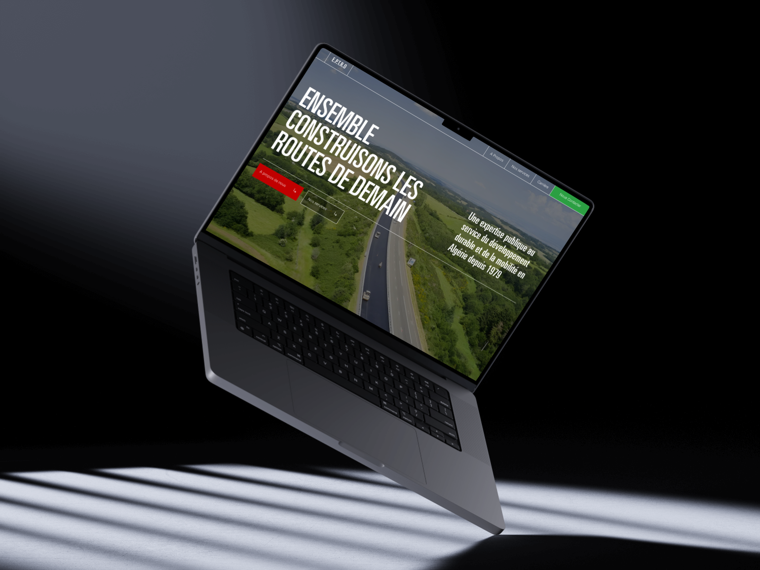 Ordinateur portable affichant la page d'accueil du site web eptro, création Numedes, bureau moderne et ambiance sombre